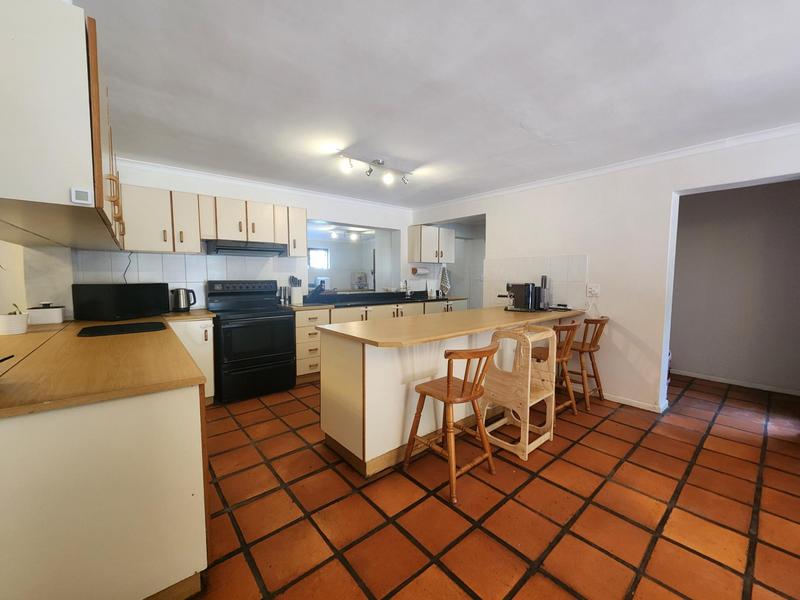 4 Bedroom Property for Sale in Die Wingerd Western Cape
